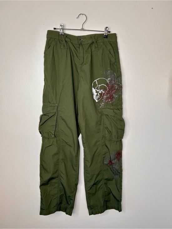 Hot Topic Pants - Hot Topic Graffiti Skull Girls Cargo Pants